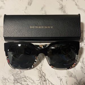 Burberry women’s Sunglasses